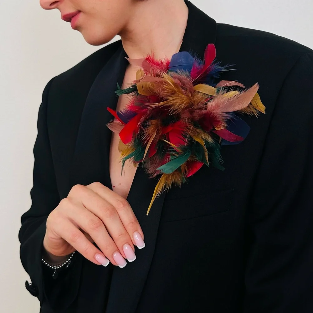 New Colorful Feather Brooch - Picture 1 of 8